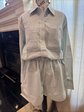 ALO Yoga Mint and White Striped Top with Embroidered Logo.( sets)